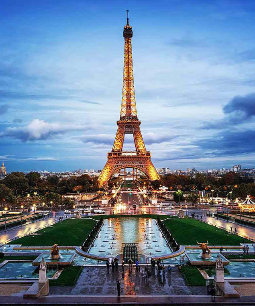 Eiffel Tower, Paris (France)